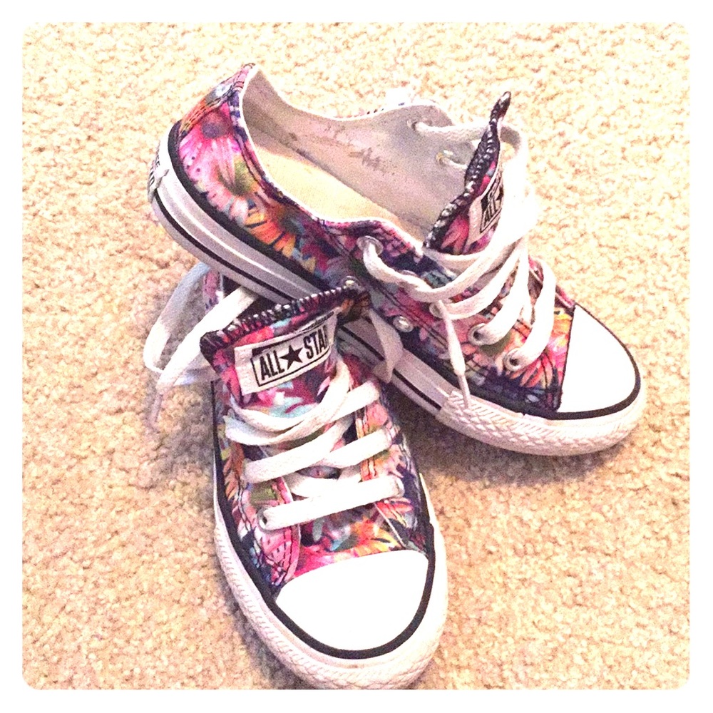 Girls converse size 13